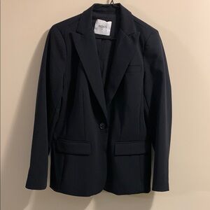 Ricki’s Elegant Black Blazer